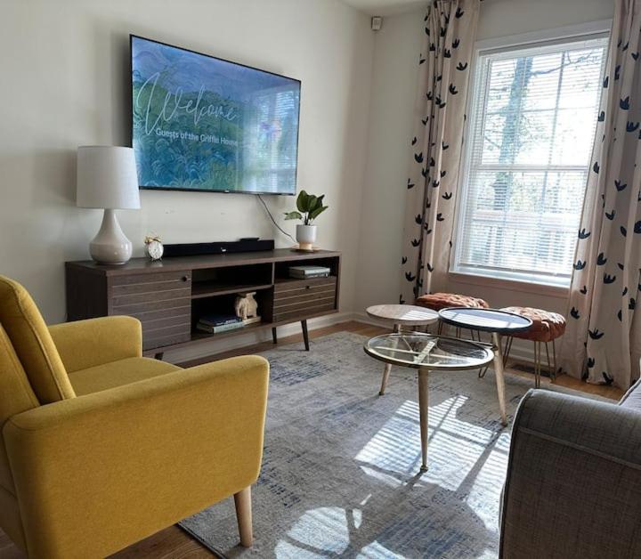 Vine City Home - Duplex - 3 Mins From Gwcc & Mercedes- Benz Stadium Атланта Экстерьер фото
